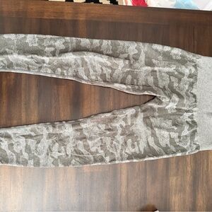 NVGTN Camo Patterned Leggings